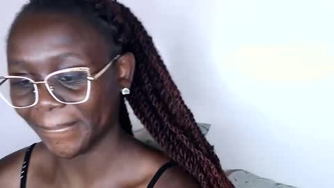 Snapshot of cheeky_charms chatting on September 2025 06:23:02 AM cheeky_charms online show from September 2025 06:23:02 AM