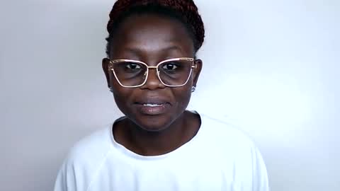 Snapshot of cheeky_charms chatting on September 2025 09:00:01 AM cheeky_charms online show from September 2025 09:00:01 AM