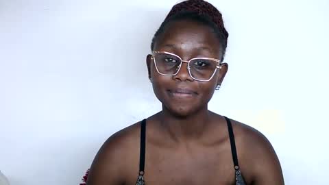 Snapshot of cheeky_charms chatting on October 2025 02:31:01 AM cheeky_charms online show from October 2025 02:31:01 AM