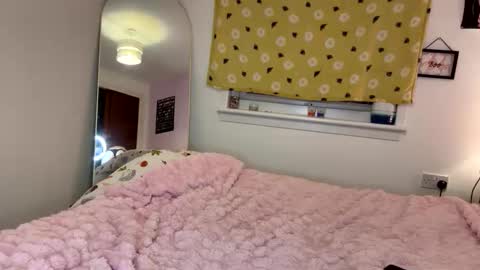 Snapshot of cheekykatx chatting on November 2025 06:17:01 PM cheekykatx online show from November 2025 06:17:01 PM