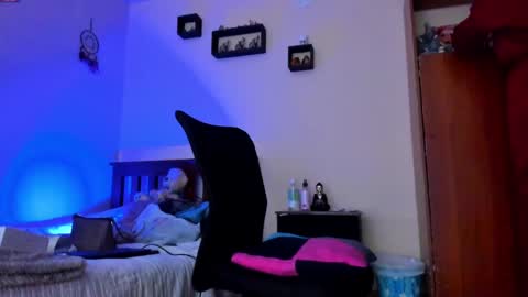 Miss Cheeryl online show from December 2024 10:34:02 PM