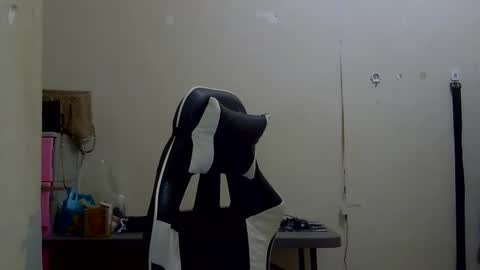 chelly4u69 online show from September 2025 05:11:02 AM