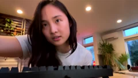 Snapshot of chellybear101 chatting on December 2025 12:20:02 AM chellybear101 online show from December 2025 12:20:02 AM