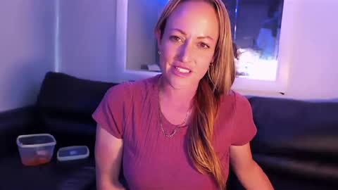 Snapshot of chelseelynn chatting on January 2026 06:28:02 AM chelsee lynn online show from January 2026 06:28:02 AM