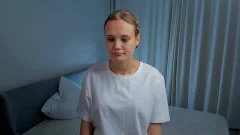 Snapshot of cherrieaxson chatting on November 2025 11:05:01 AM Anna online show from November 2025 11:05:01 AM