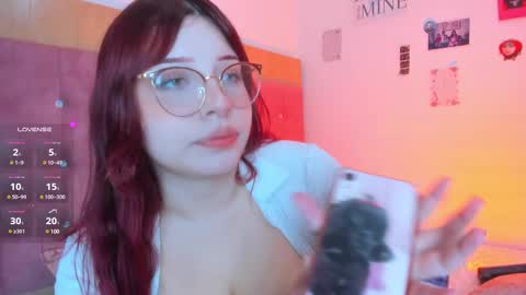 Lara 3 online show from February 2025 10:42:02 PM