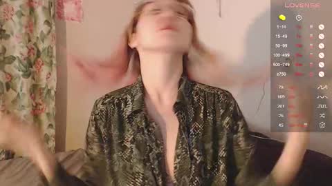 Snapshot of cherry_hazzze chatting on September 2025 02:11:02 PM Cheryl online show from September 2025 02:11:02 PM