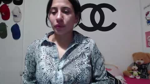 Snapshot of cherry_hc chatting on February 2025 01:56:01 AM Nezumy Rey  online show from February 2025 01:56:01 AM