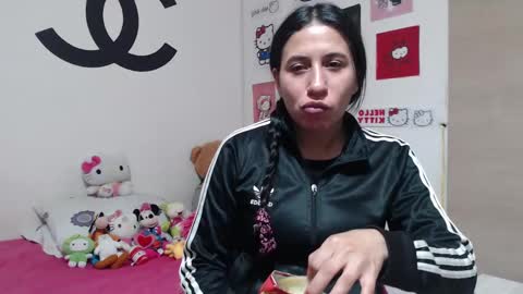 Snapshot of cherry_hc chatting on February 2025 04:03:02 AM Nezumy Rey  online show from February 2025 04:03:02 AM