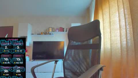 mayra online show from November 2025 08:59:01 AM