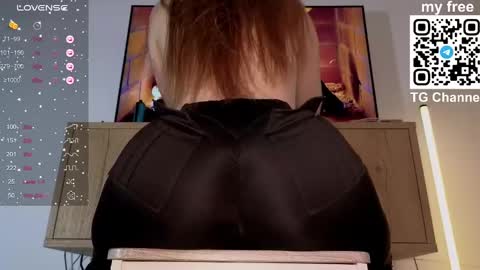 Vanessa Ray  STREAMING TIME everyday of the week  -  German time. except Saturday online show from March 2025 09:44:01 AM