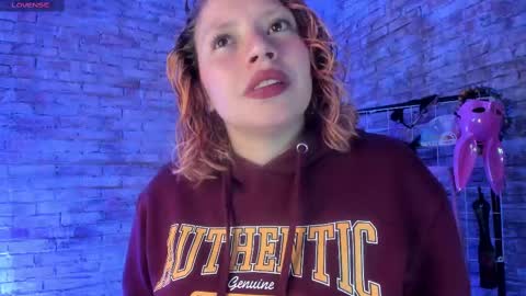 Snapshot of cherry_xoxx chatting on September 2025 11:33:02 AM online show from September 2025 11:33:02 AM