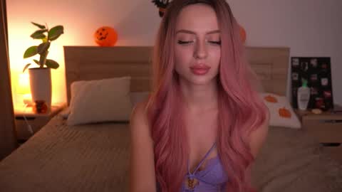 Alisha online show from October 2025 10:47:02 PM