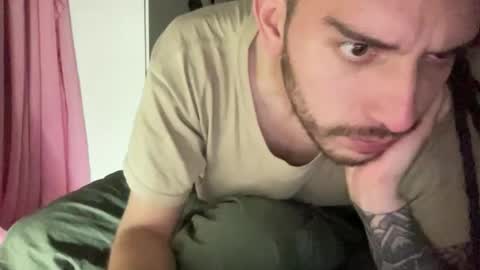 Snapshot of cherrycatcup chatting on April 2026 05:35:02 AM CherryCatCup online show from April 2026 05:35:02 AM