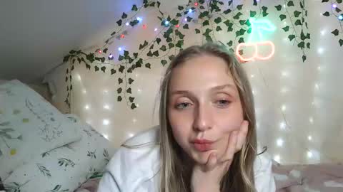 cherryflavorxx online show from May 2026 05:05:02 AM