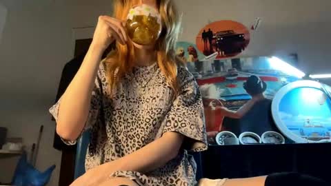 Snapshot of cherrylcornes chatting on May 2026 04:48:01 PM Nika online show from May 2026 04:48:01 PM