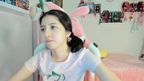 Snapshot of cherrymafer666 chatting on December 2024 11:35:01 PM cherrycute666 online show from December 2024 11:35:01 PM
