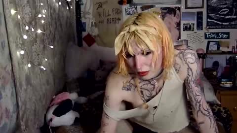 cher strauberry online show from February 2026 12:08:01 AM