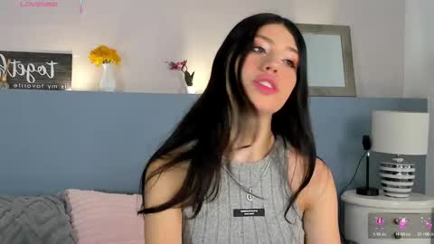 Snapshot of cheryelfox chatting on September 2025 08:33:02 PM cheryelfox online show from September 2025 08:33:02 PM