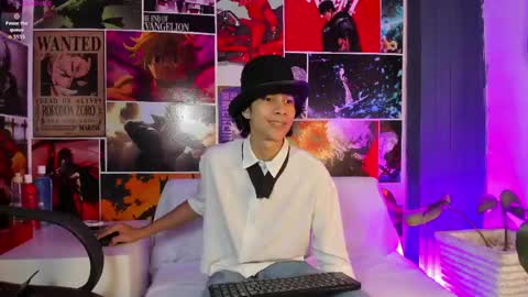 Snapshot of cheys_mast chatting on May 2026 07:21:01 PM Cheys online show from May 2026 07:21:01 PM