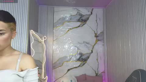 Snapshot of chiara_tay chatting on April 2026 07:07:01 PM Chiara online show from April 2026 07:07:01 PM