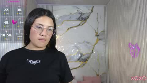 Snapshot of chiara_tay chatting on April 2026 08:26:01 PM Chiara online show from April 2026 08:26:01 PM