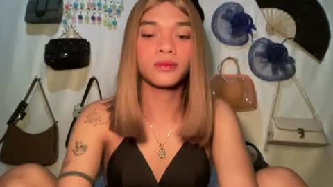Snapshot of chichay_addams chatting on July 2026 05:55:02 PM Addams online show from July 2026 05:55:02 PM