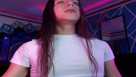 Snapshot of chico_explosivo chatting on June 2026 02:01:01 AM chico_explosivo online show from June 2026 02:01:01 AM