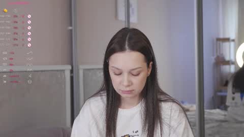 Snapshot of chillgirlll chatting on February 2026 10:58:02 AM Nicole online show from February 2026 10:58:02 AM