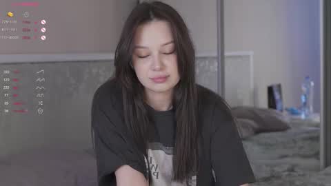 Snapshot of chillgirlll chatting on February 2026 05:41:01 AM Nicole online show from February 2026 05:41:01 AM