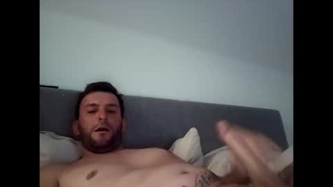 Snapshot of chillibodega chatting on April 2026 08:18:01 PM chris online show from April 2026 08:18:01 PM