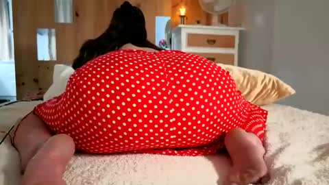 Snapshot of chillwithcamii chatting on June 2026 08:14:02 PM yoursensualparadise online show from June 2026 08:14:02 PM