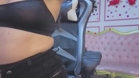 Kelly online show from March 2026 01:06:02 PM