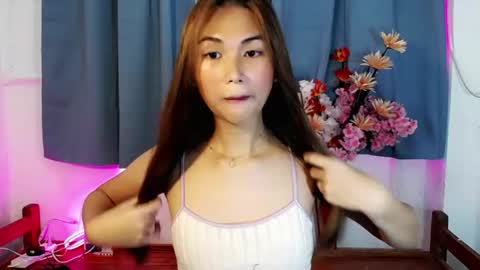 Snapshot of chinitaluxe chatting on May 2026 04:08:02 AM Chinita online show from May 2026 04:08:02 AM
