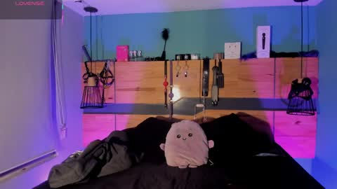 Chloeallennn  online show from April 2026 11:48:02 AM