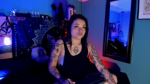 Chloeallennn  online show from April 2026 12:19:02 PM