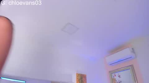 Chloe online show from December 2025 11:28:02 AM