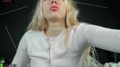 Snapshot of chloe_alba chatting on May 2026 03:00:01 AM Chloe online show from May 2026 03:00:01 AM