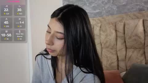 chloe_bluee_ online show from June 2026 01:28:02 PM