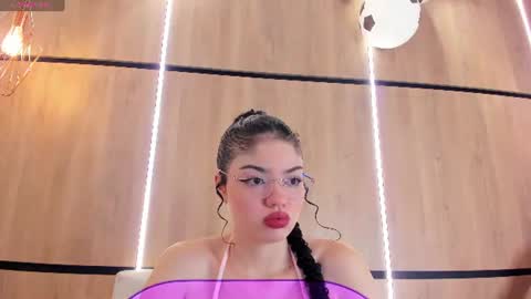 Snapshot of chloe_cortez chatting on July 2026 12:00:01 PM chloe online show from July 2026 12:00:01 PM