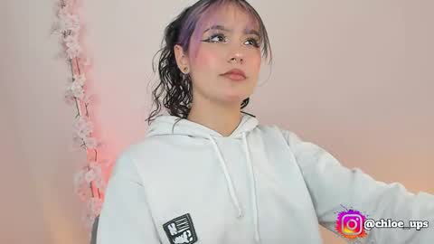 Chloe  online show from January 2026 03:01:02 AM