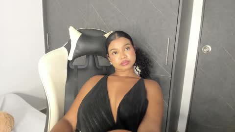 Snapshot of chloe_evans21 chatting on May 2026 12:16:02 AM chloe online show from May 2026 12:16:02 AM
