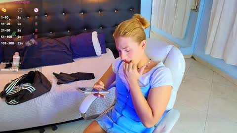 CHLOE online show from December 2024 08:47:02 PM