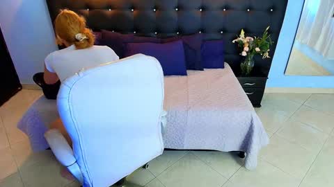 CHLOE online show from December 2024 09:45:02 PM