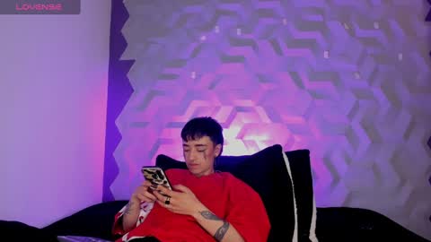 Isabella curly hair - Anastasia short hair  online show from December 2024 11:50:02 PM