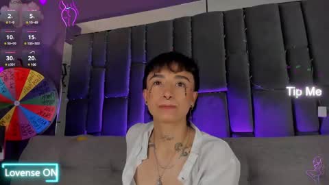 Isabella curly hair - Anastasia short hair  online show from January 2025 09:03:01 PM