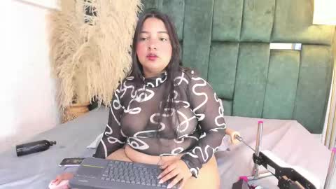 Snapshot of chloe_jackson25 chatting on February 2026 06:55:02 PM Chloe online show from February 2026 06:55:02 PM