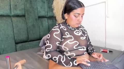 Snapshot of chloe_jackson25 chatting on February 2026 06:48:01 PM Chloe online show from February 2026 06:48:01 PM