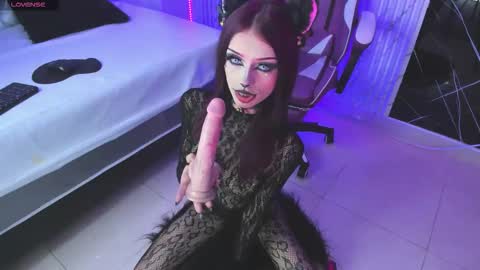 chloe_jacksonn online show from October 2025 10:53:02 PM