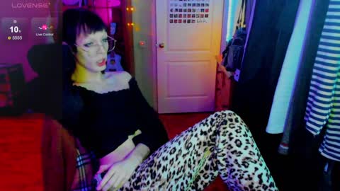 Snapshot of chloe_lorelai chatting on January 2025 09:50:02 AM Chloe-Lorelei online show from January 2025 09:50:02 AM
